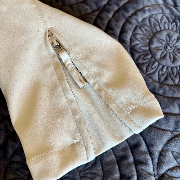 BLANKNYC Zipper Detail Asymmetrical Moto Jacket Faux Leather “Vanilla Latte” - Picture 14 of 16